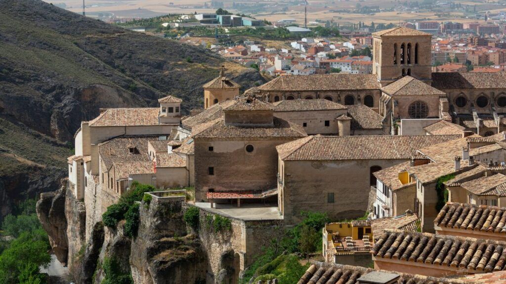 Castilla-La Mancha, Extremadura, Galicia y La Comunidad Valenciana tienen los municipios más baratos para alquilar un piso