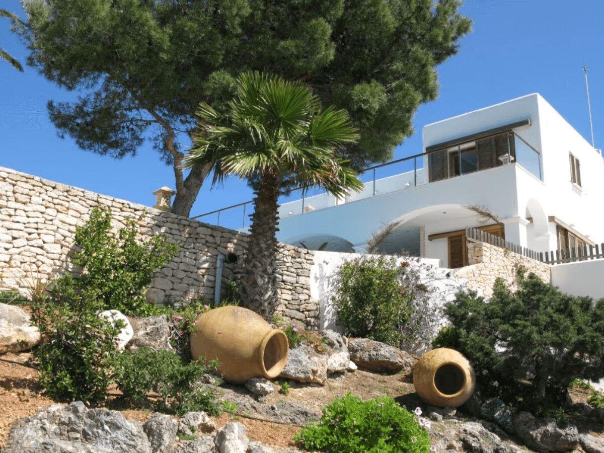 jardin de lujo en ibiza