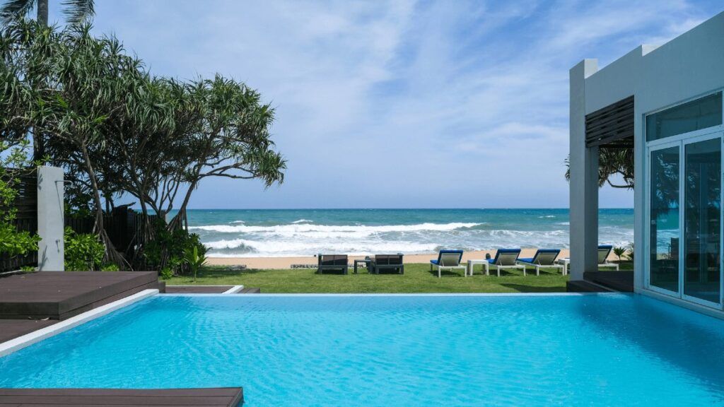 Vivir en una casa delante de la playa en el Atlántico y en un pueblo de ensueño