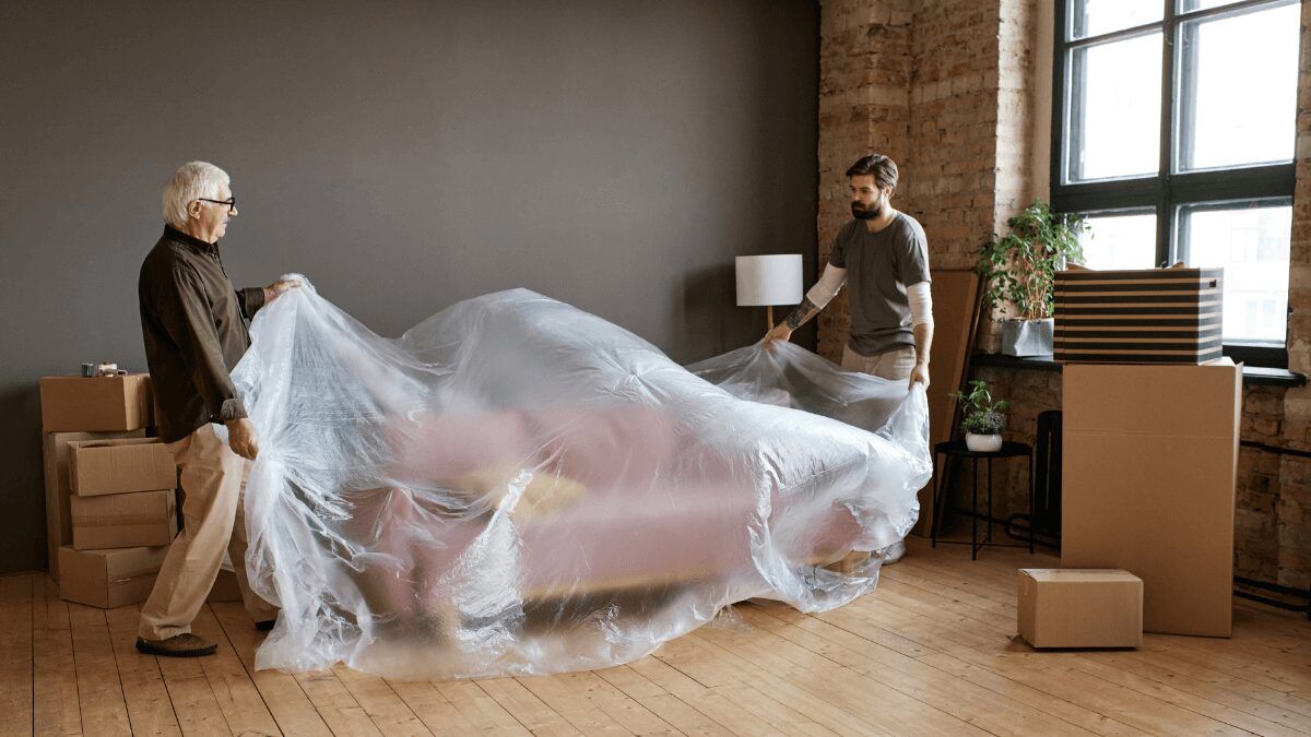 La mitad de los padres y madres desearían poder ayudar más a sus hijos a comprar