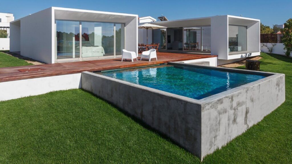 Piscinas elevadas o en altura: tipos, costes e instalación