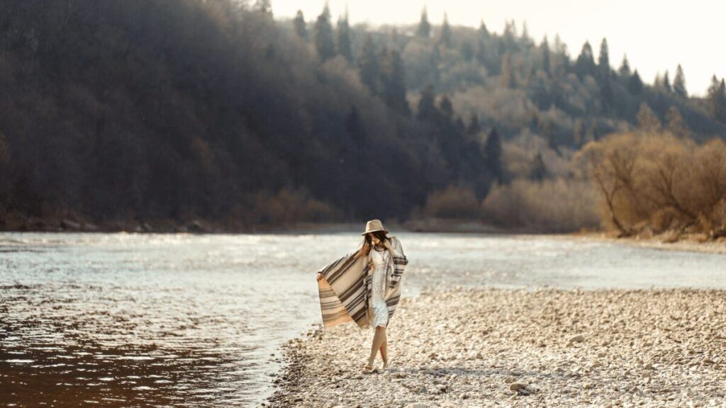 Vivir en Blanca: un pueblo con una de las mejores playas de agua dulce de España