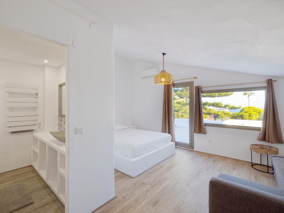 dormitorio con vestidor villa en venta