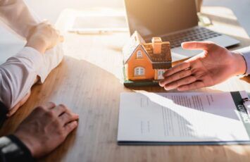 ¿Se puede vender una casa a nombre de un fallecido?