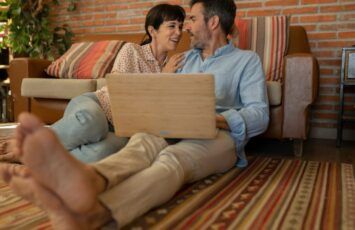 ¿Se pagan impuestos al vender una casa para pagar una hipoteca pendiente? - Fotocasa Life ¿Qué hacer con el dinero de la venta de un piso?