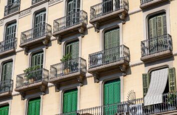 ¿Se puede pintar una casa alquilada? - Fotocasa Life ¿Puedo elegir de qué color pintar la fachada de mi casa?