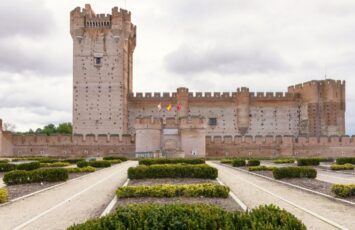 Vivir en un pueblo con castillo: tradición histórica y calidad de vida