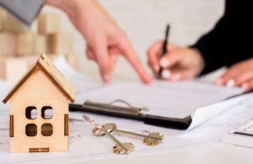 Empresa Estatal de Vivienda: 5 claves para entenderla - Fotocasa Life - compra de vivienda, Comprar una vivienda, Gobierno de España - Compraventa - Descubre qué es la nueva Empresa Estatal de Vivienda, cómo funcionará y a quién beneficiará.