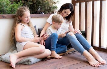 ¿Cuánto cuesta hacer un porche de obra? - Fotocasa Life - balcones y terrazas, hogar, Porche - Reformas - Construir un porche puede transformar por completo el espacio exterior de nuestra vivienda, aportando funcionalidad y valor estético. Pero, ¿cuál es su precio real?