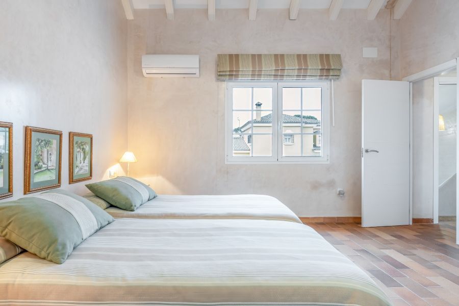 Chalet independiente en Puerto de Santa María - dormitorio (1)