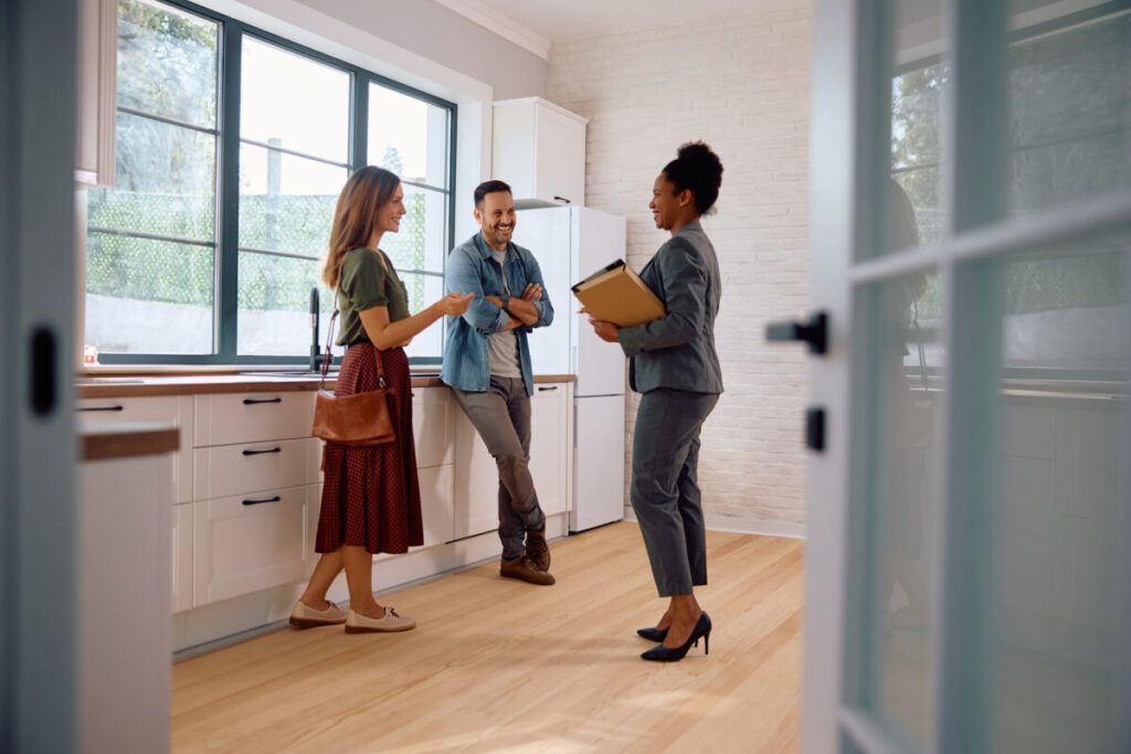¿Qué es un contrato de intermediación en una compraventa?