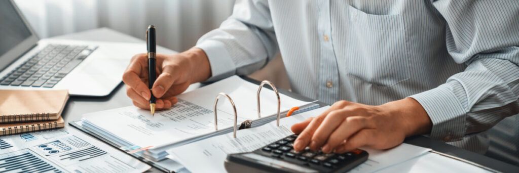 ¿Qué impuestos debe pagar el vendedor y cuáles el comprador en la venta de una vivienda de segunda mano?