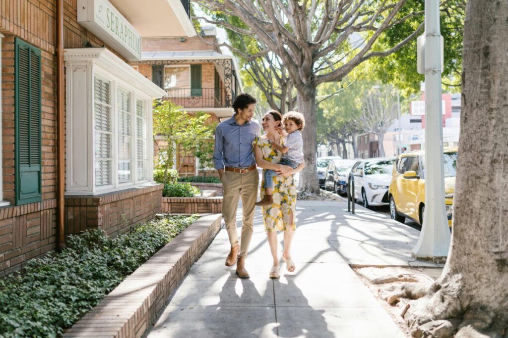 Pueblos y ciudades más felices de España para vivir