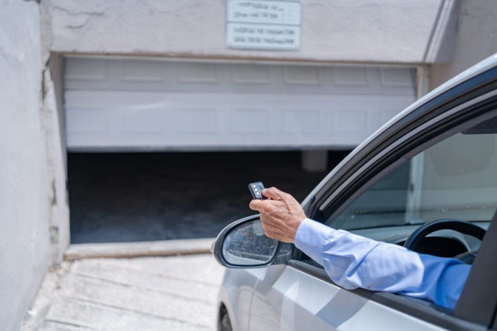 ¿Cómo puedo comprar un estacionamiento?