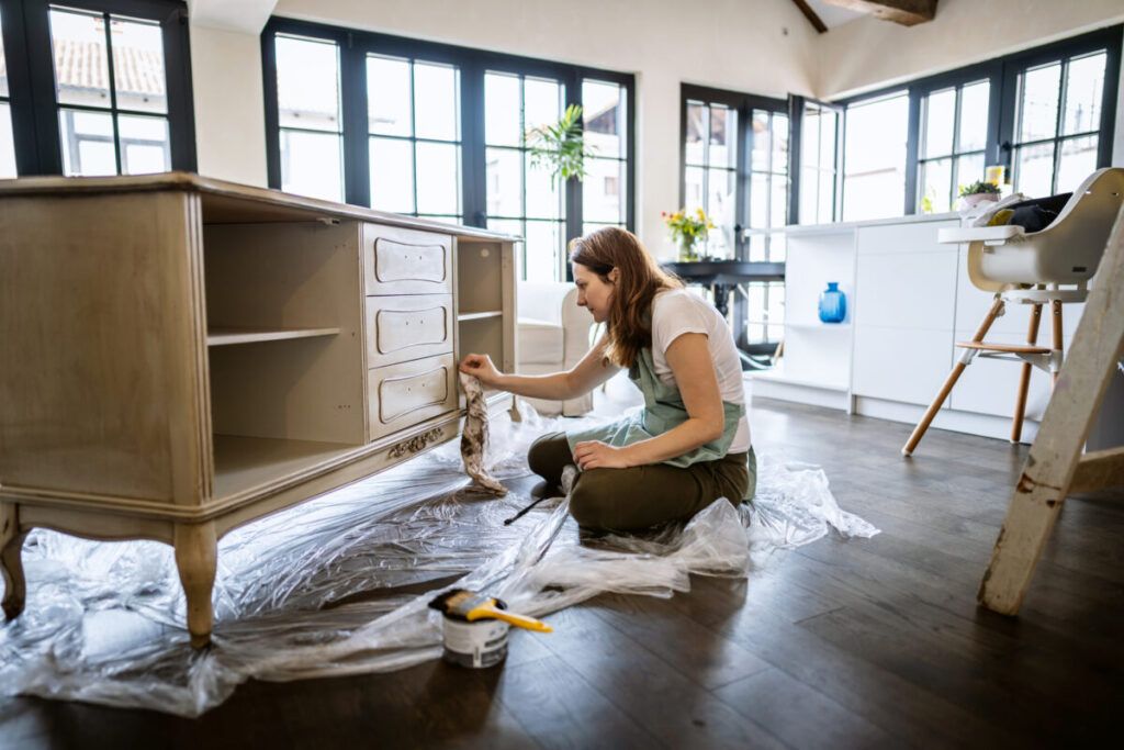 ¿Cómo puedo pintar muebles correctamente?
