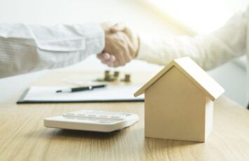 ¿A qué cuenta debe ir el dinero en un contrato de arras, a la de la inmobiliaria o a la de los propietarios? - Fotocasa Life ¿Cuáles son los requisitos para un contrato de arras?