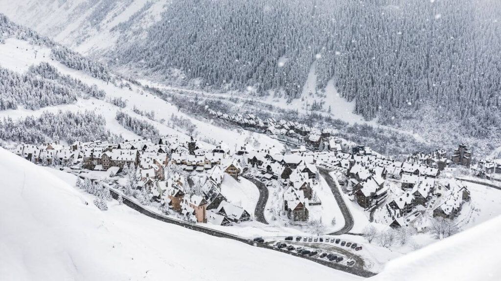 Baqueira Beret, Granvalira, Ordino Arcalís y Vallnord Pal Arinsal son las estaciones de esquí con los apartamentos de alquiler más caros