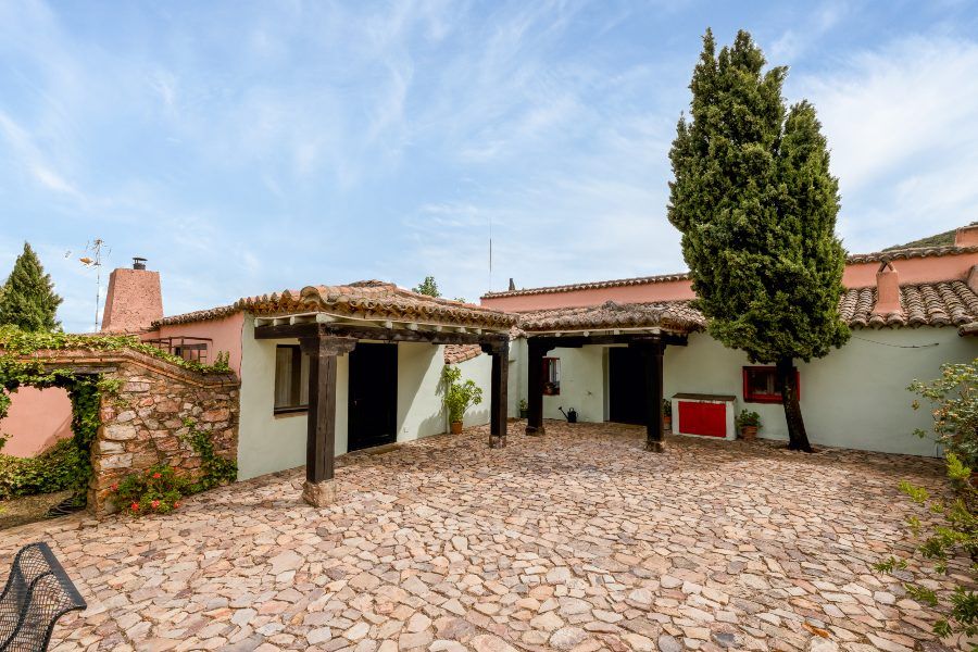 Finca Zarza Capilla exterior