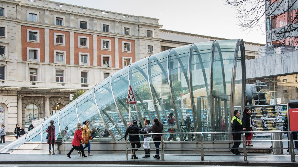 Las paradas de metro más caras y baratas de Bilbao para comprar vivienda
