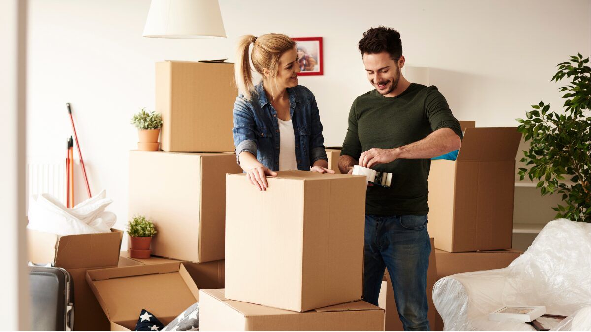 ¿Con cuánto tiempo tengo que avisar a mi casero que me voy del piso?