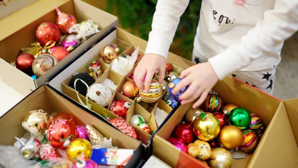 Cómo guardar los adornos navideños de un año a otro