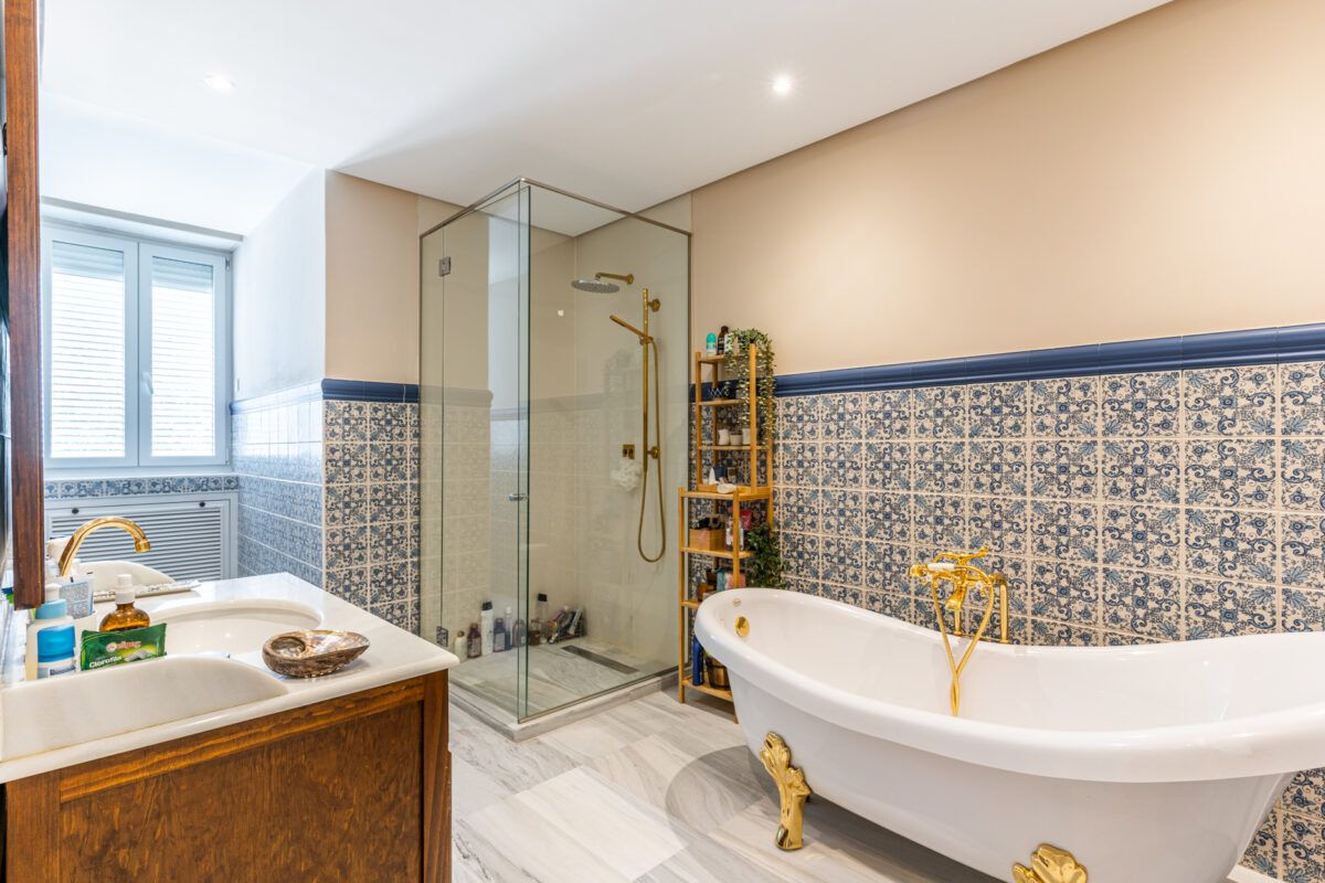 Lujo y exclusividad en Somosaguas: descubre este chalet con bar, piscina, gimnasio y zona de cine img750