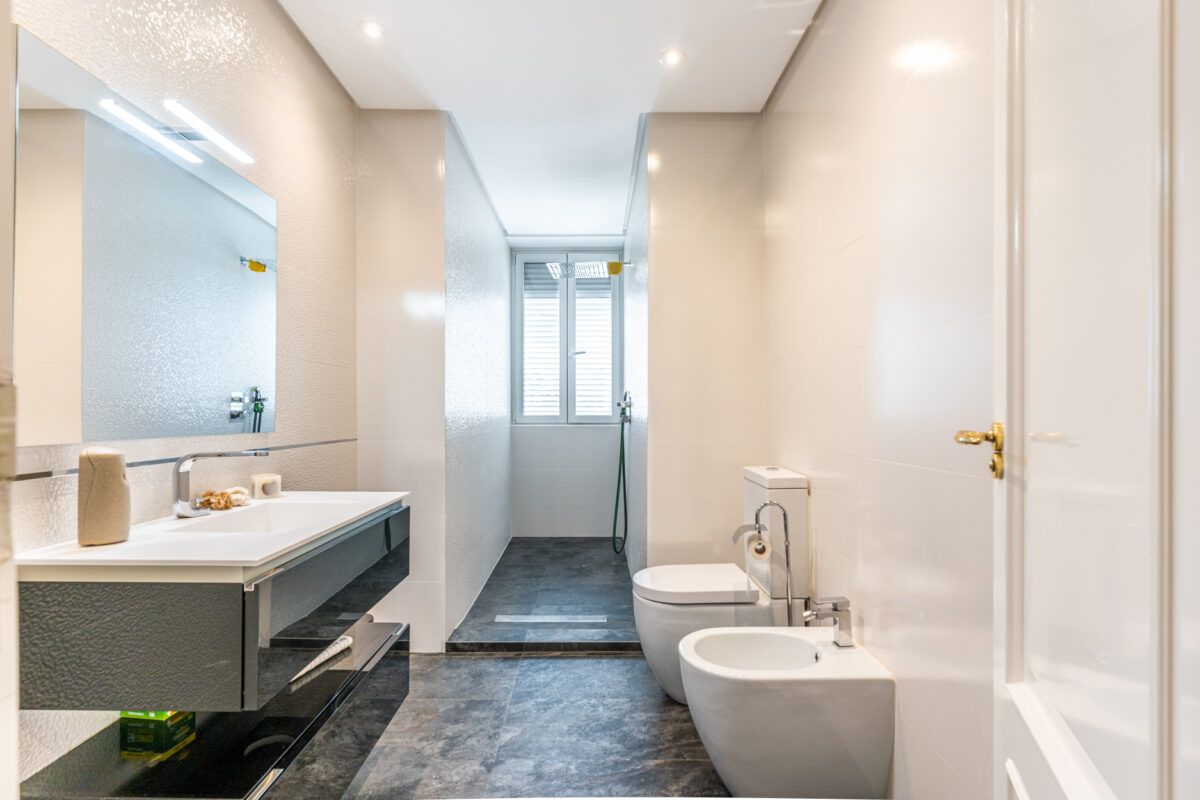 Lujo y exclusividad en Somosaguas: descubre este chalet con bar, piscina, gimnasio y zona de cine img321