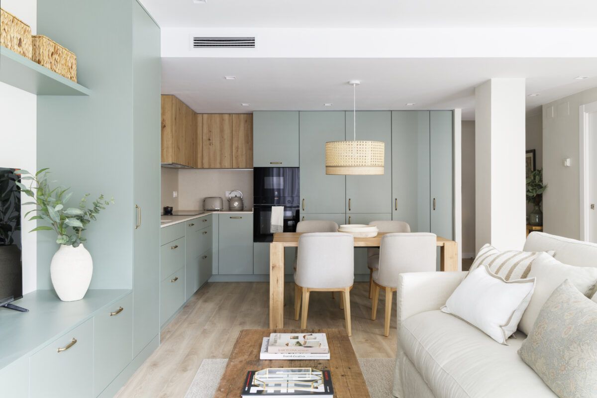 Tendencias de decoración para pisos pequeños: ideas que van más allá del “más blanco y menos cosas” img766