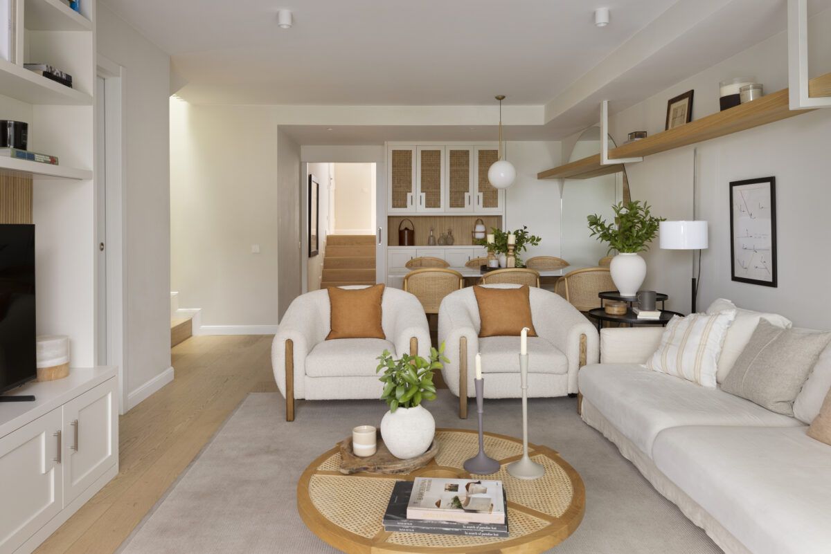 Tendencias de decoración para pisos pequeños: ideas que van más allá del “más blanco y menos cosas” img16