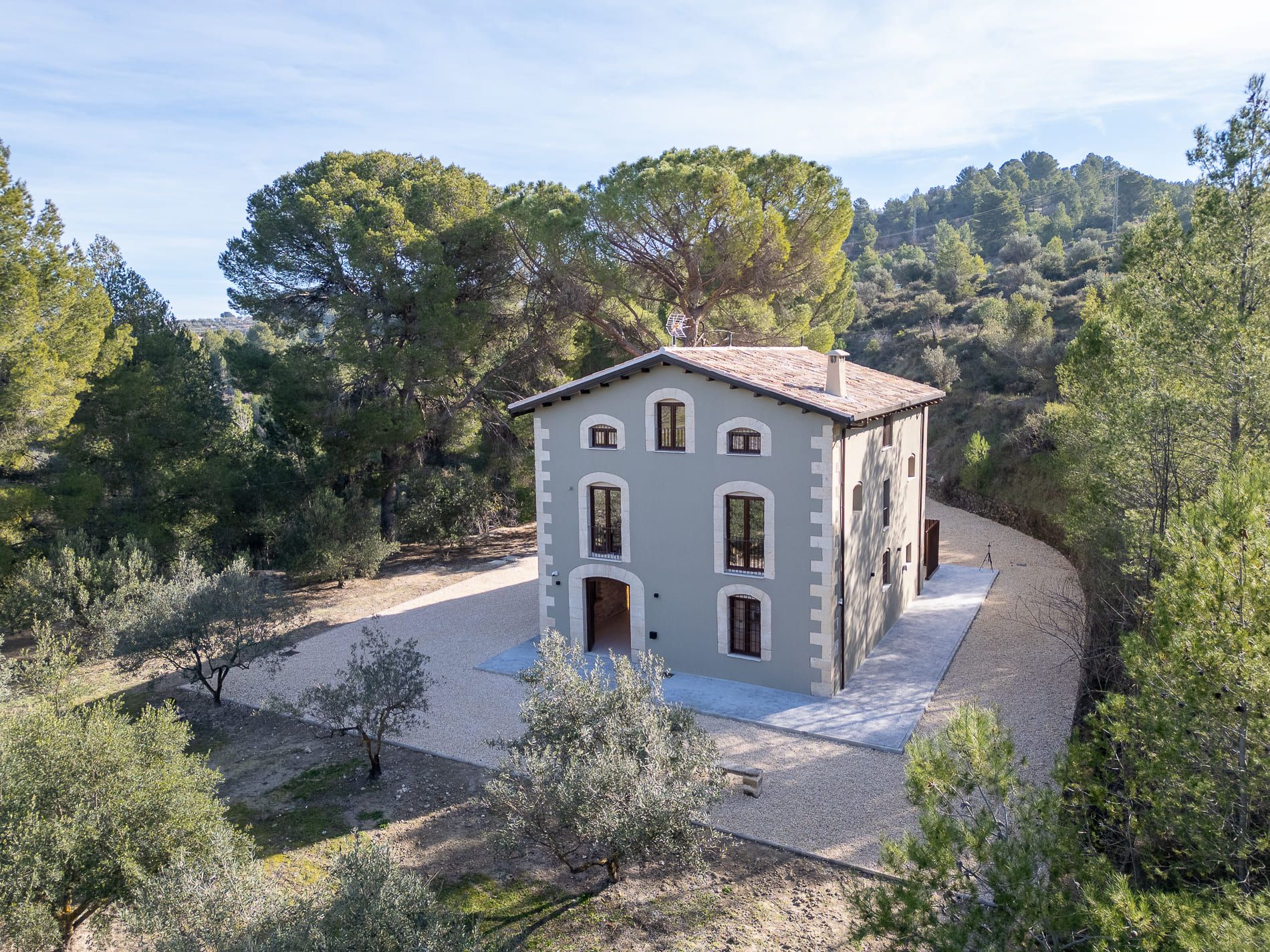 Una masía rehabilitada en L’Alcoià con alma de hotel rural de lujo en una finca de más de 15.000 m²