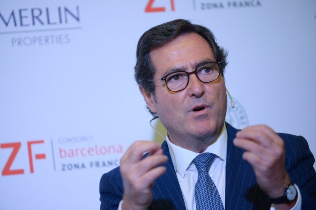El presidente de la CEOE considera que restringir la compra de viviendas a extranjeros no aumentará la oferta