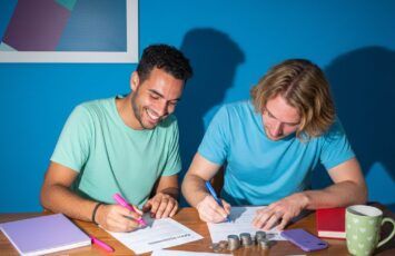 ¿Los propietarios de las plantas bajas pagan gastos de comunidad?