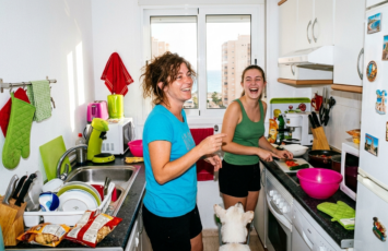 Vivir en La Manga del Mar Menor: guía completa de zonas, precios y servicios en 2026