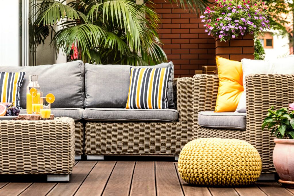 decoración terraza muebles ratán