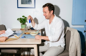 Hombre, de 44 años y de clase media-alta: el perfil del inversor español en vivienda