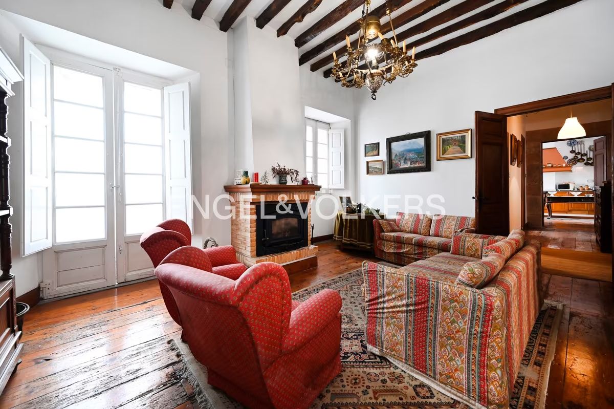 sala de estar de la casa de lujo clásico en Cantabria