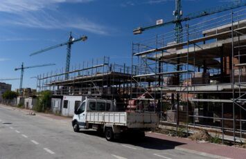 El volumen de calificaciones de vivienda protegida cae un 22,7 % en 2025 en España