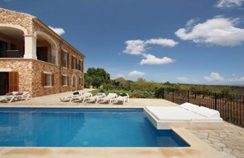 ¿Quién compra viviendas de lujo en España?