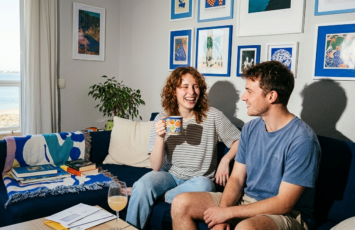 Vivir en La Manga del Mar Menor: guía completa de zonas, precios y servicios en 2026