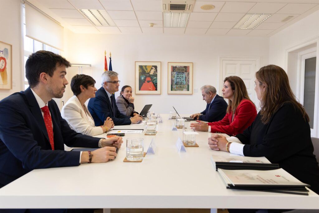 El Ministerio de Vivienda y el Colegio de Registradores intercambiarán datos para analizar el efecto de las políticas públicas