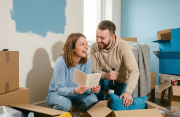 Comprar una casa con aportaciones diferentes: así debes firmar para evitar problemas