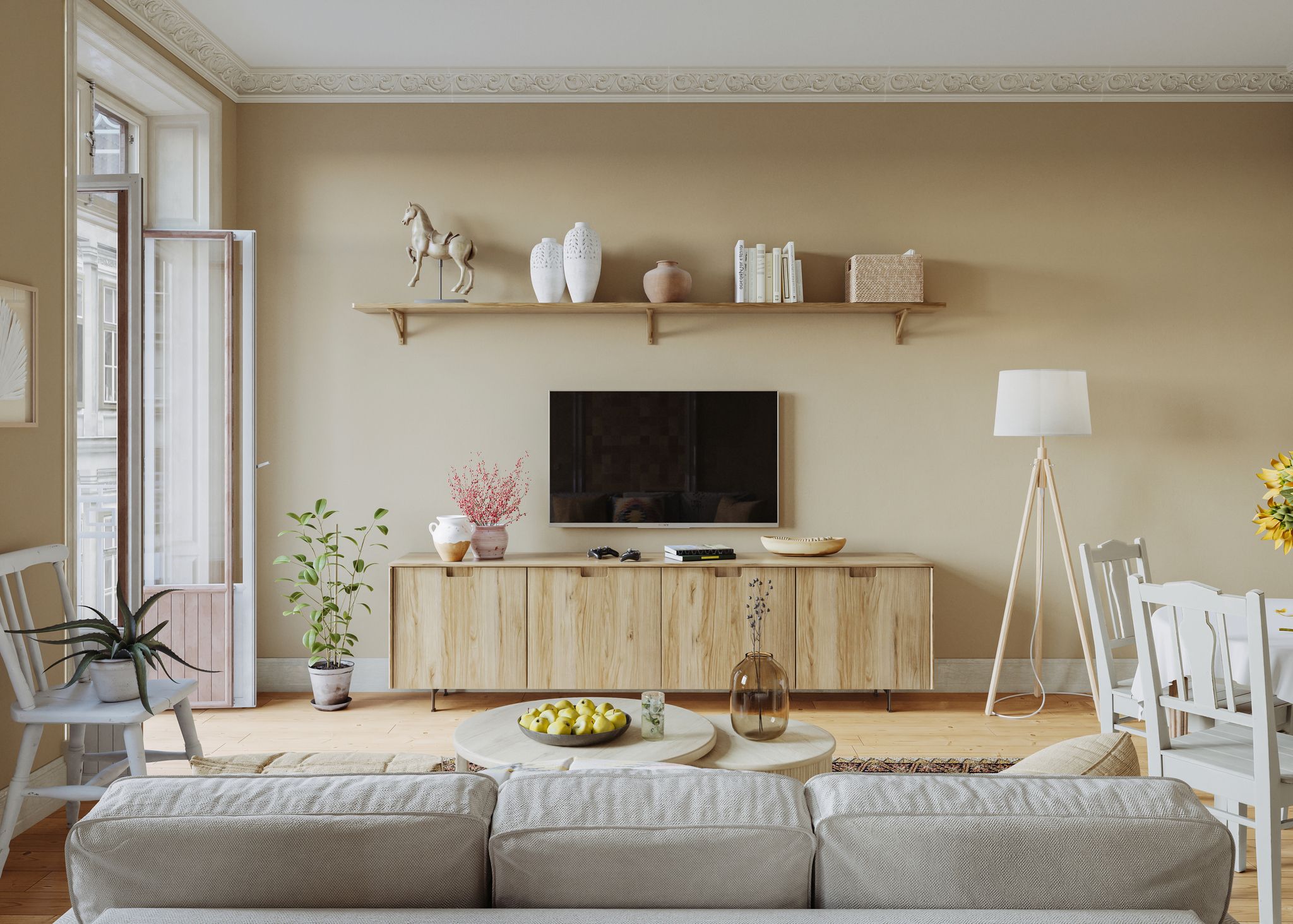 Salón luminoso bien distribuido con muebles funcionales y almacenaje para optimizar el espacio