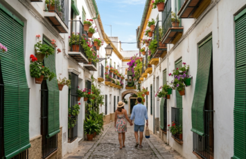 Persianas verdes en Córdoba: origen, normativa y por qué siguen siendo obligatorias en 2026