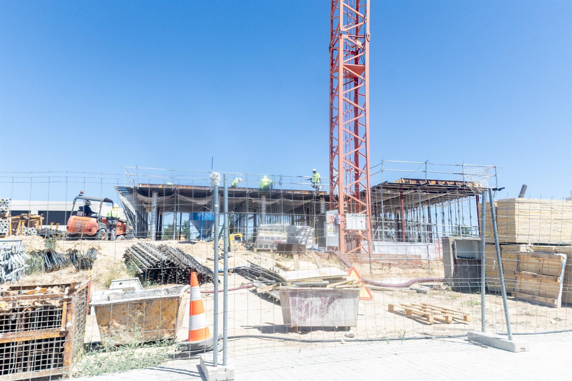 La Comunidad de Madrid aprueba una ley para edificar 18.000 viviendas protegidas