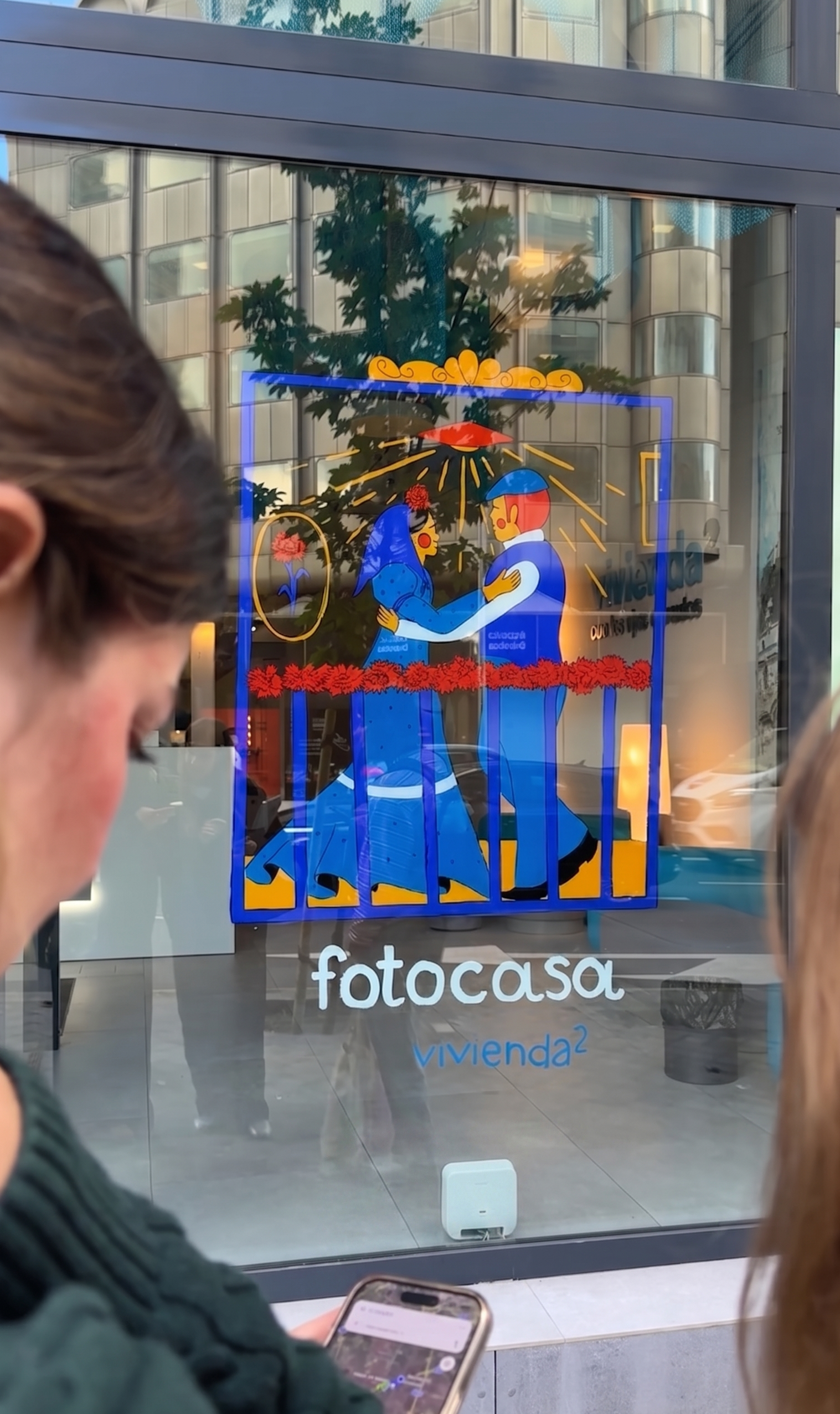 Escaparate de una inmobiliaria en Madrid como parte de la acción de Fotocasa.