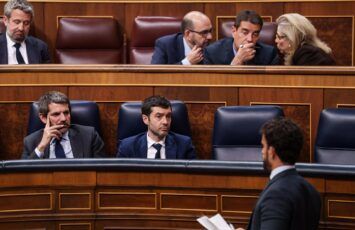 El Congreso critica la propuesta para prohibir la compra de viviendas a los fondos buitre