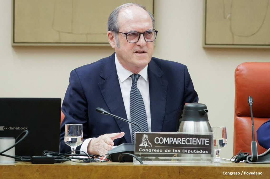 El Defensor del Pueblo solicita garantizar el derecho a la vivienda