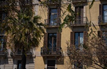 La mayoría de los españoles considera que la reducción de la oferta de pisos de alquiler es culpa de las viviendas turísticas
