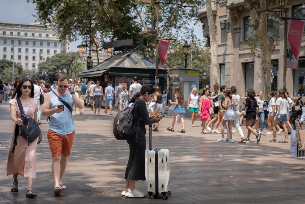 España recibe más de 17,5 millones de turistas durante el primer trimestre de 2026 (un 2,5 % más)