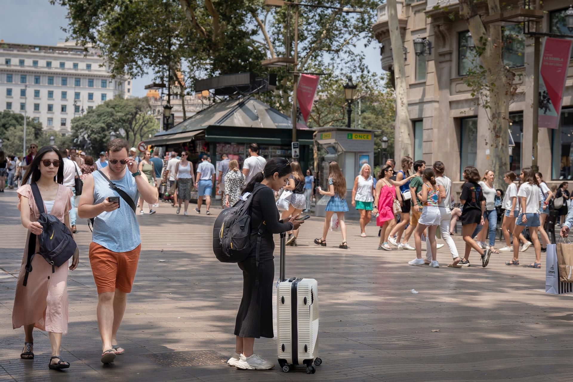España recibe más de 17,5 millones de turistas durante el primer trimestre de 2026 (un 2,5 % más)